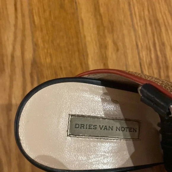 Dries Van Noten sz 39.5 textured leather heel good pre owned condition - Picture 7 of 7